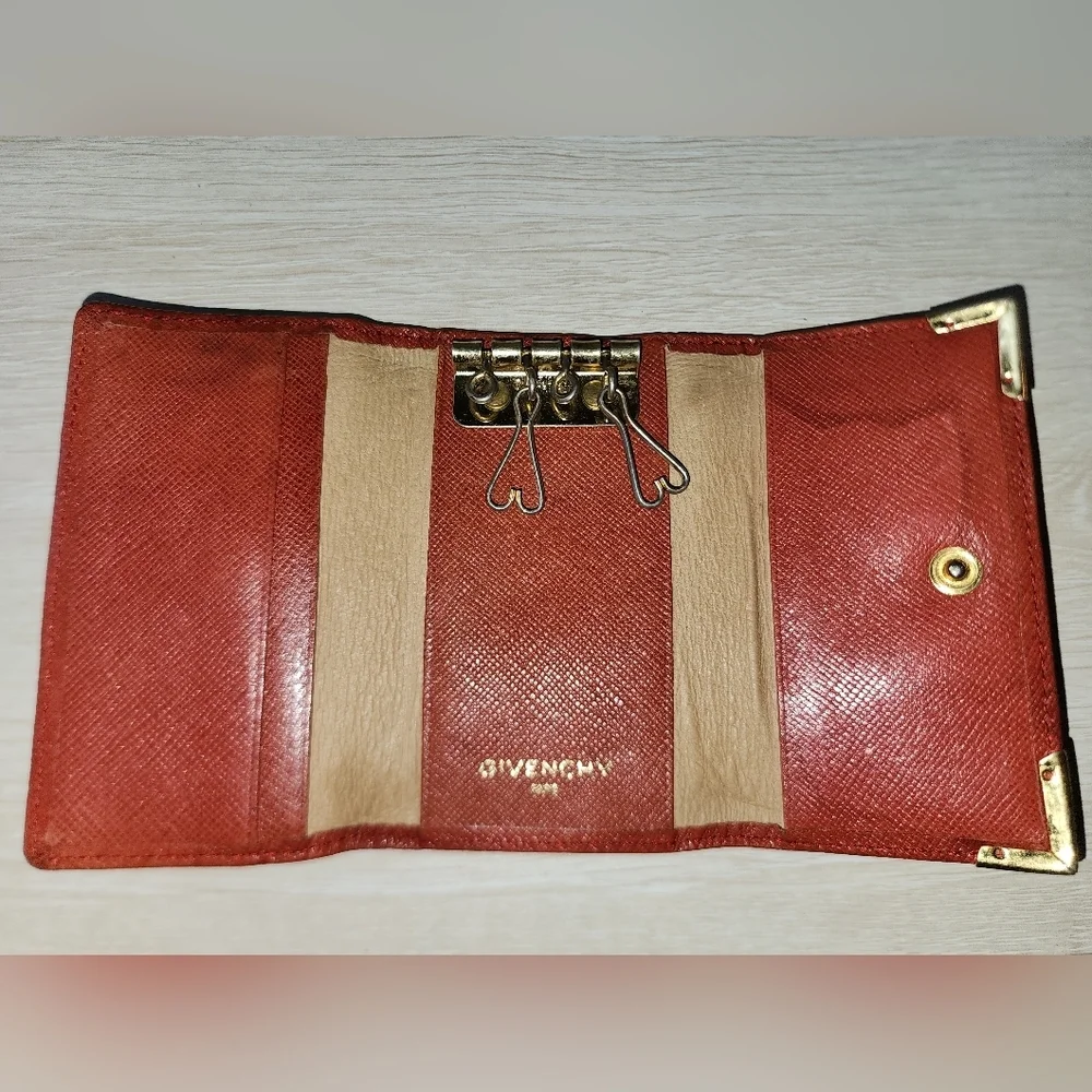 Preowned Givenchy‎ wallet key holder